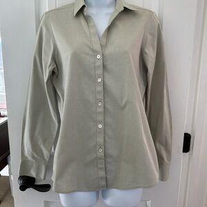 Classic Foxcroft Sage green, no-iron blouse. Size 4 fitted